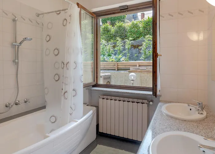 Grazia - Bilocale Con Vista E Giardino Apartment
